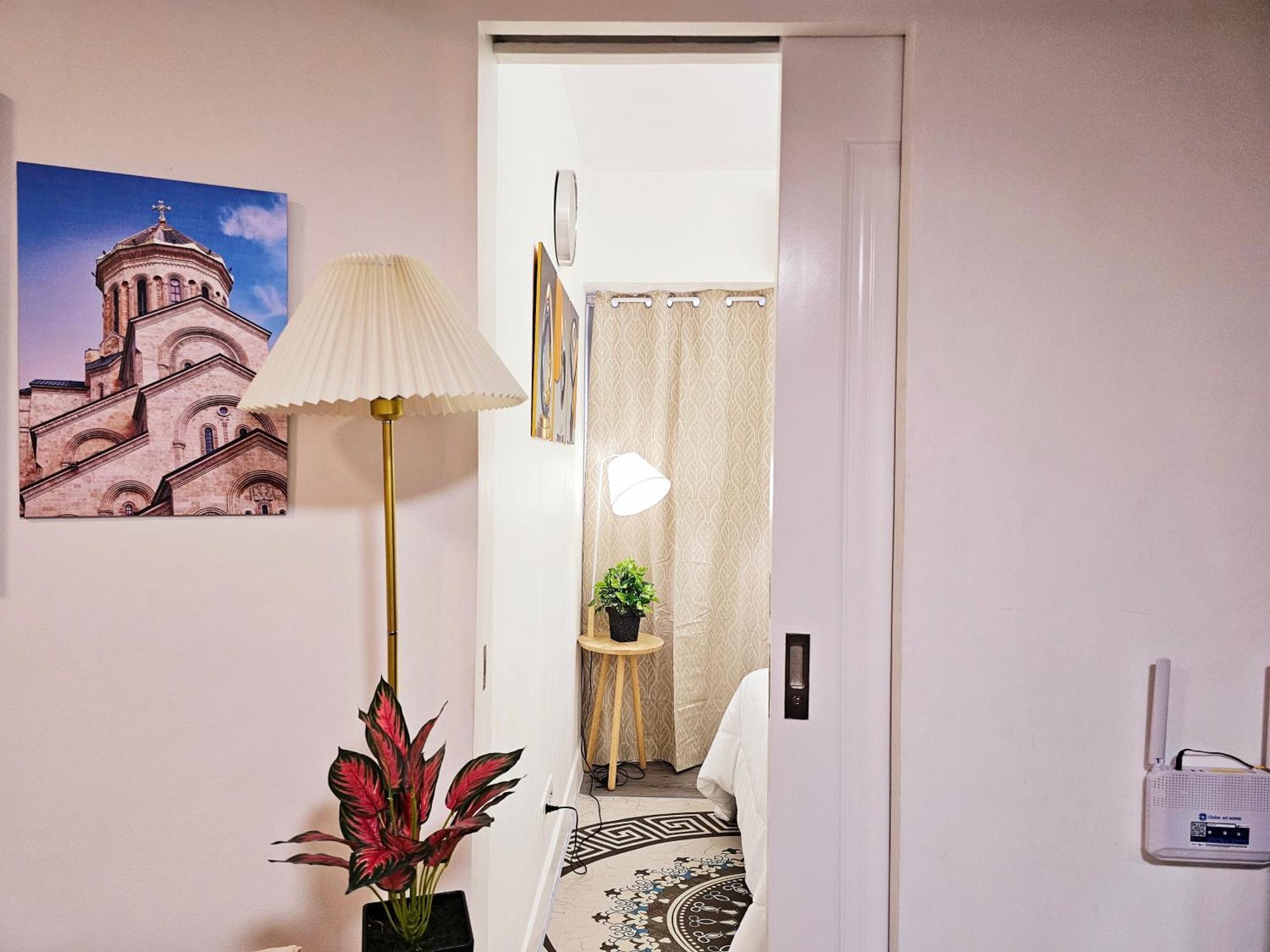 Acellyne'S Suites At The Residences At Commonwealth By Century Quezon City Kültér fotó