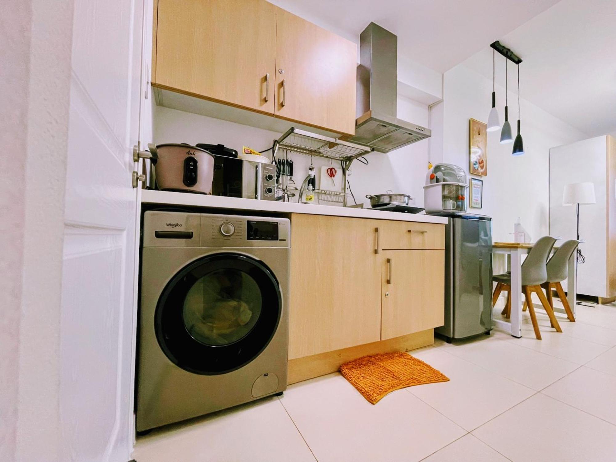 Acellyne'S Suites At The Residences At Commonwealth By Century Quezon City Szoba fotó