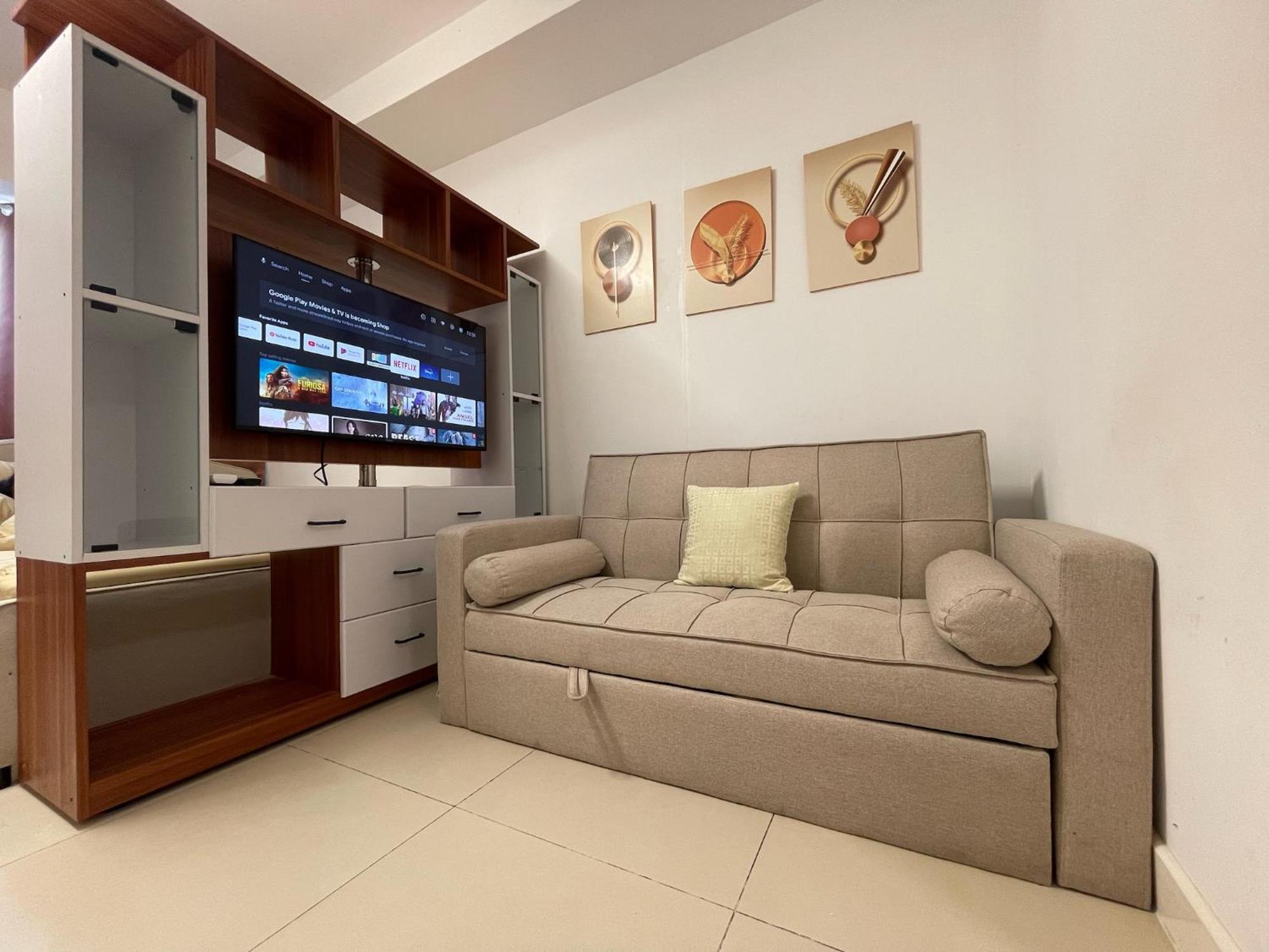 Acellyne'S Suites At The Residences At Commonwealth By Century Quezon City Szoba fotó