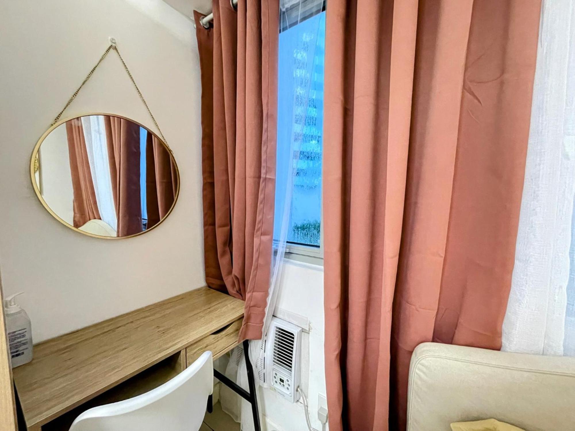 Acellyne'S Suites At The Residences At Commonwealth By Century Quezon City Szoba fotó