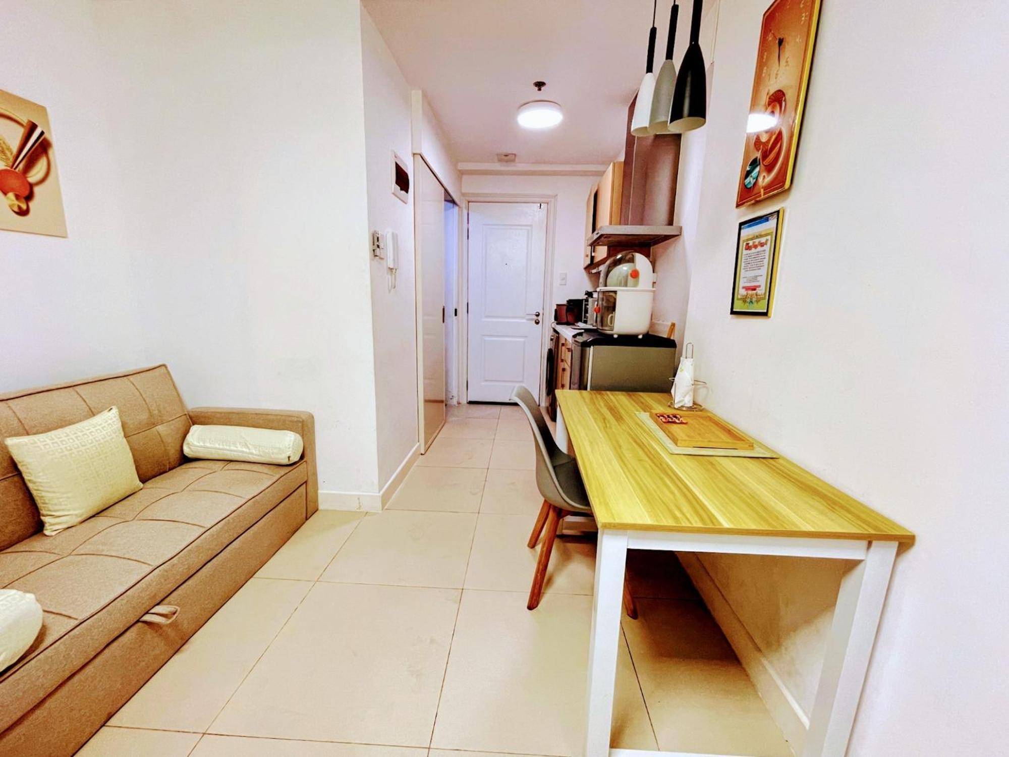 Acellyne'S Suites At The Residences At Commonwealth By Century Quezon City Szoba fotó